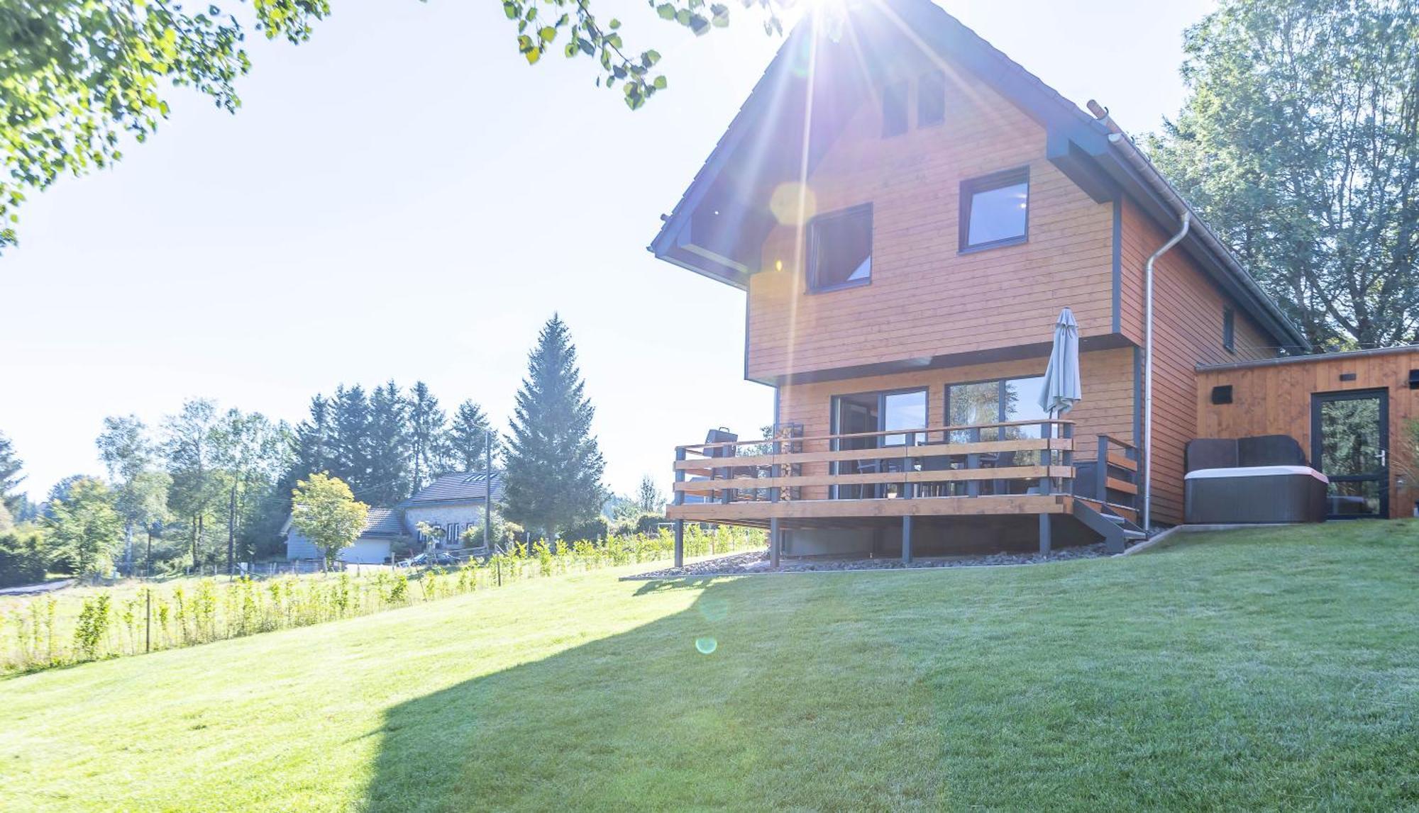 Urlaub Am Schwarzbach Mit Sauna Und Whilpool Butgenbach Extérieur photo