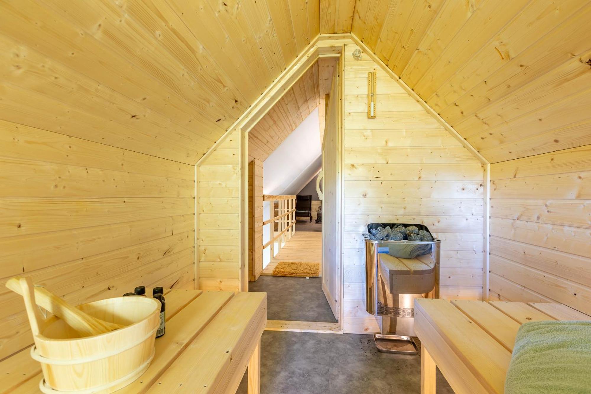 Urlaub Am Schwarzbach Mit Sauna Und Whilpool Butgenbach Extérieur photo